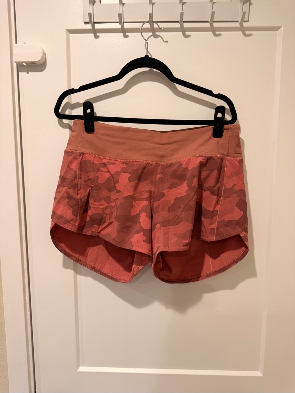 Lululemon Shorts in Coral Camo